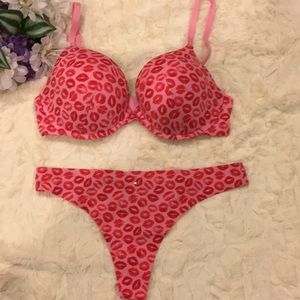 NWOT 💋 bra and thong!